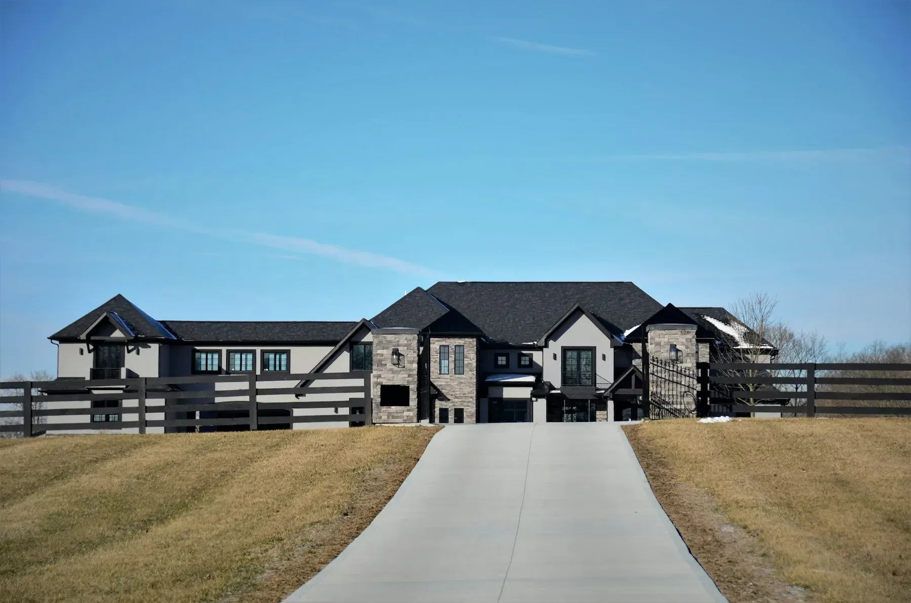 Model C2 — Modern exterior (large)